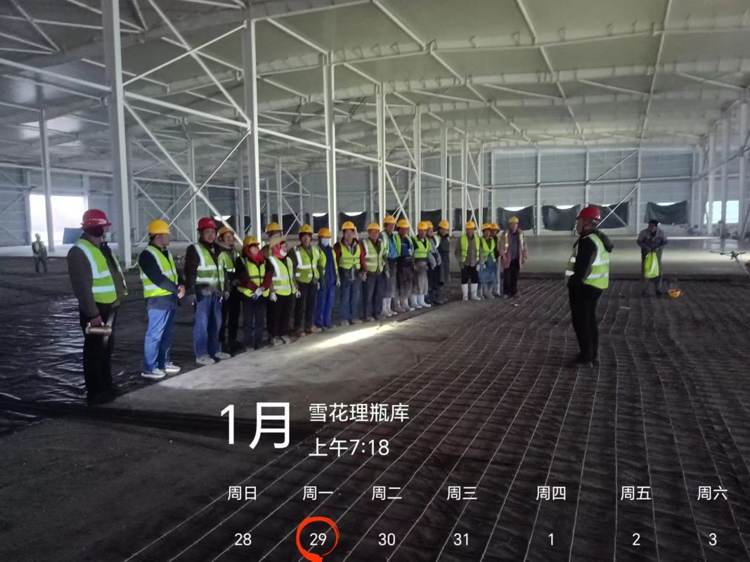 Cấu trúc nhà kho nhiều tầng Khung tường khung khung cấu trúc Gạch thép Tòa nhà kim loại Nhà kho sẵn sàng bán
