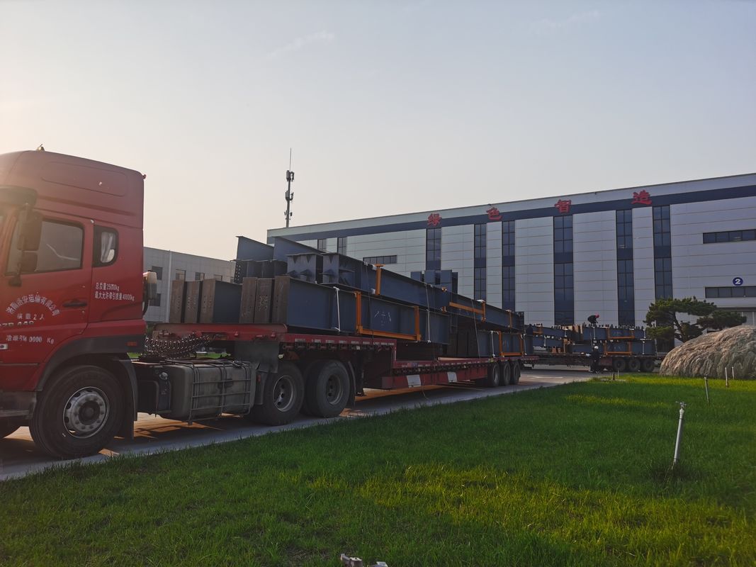 Khả năng tùy biến Prefab Preengineered Steel Structural Portal Frame Công nghiệp Worksop / Nhà kho